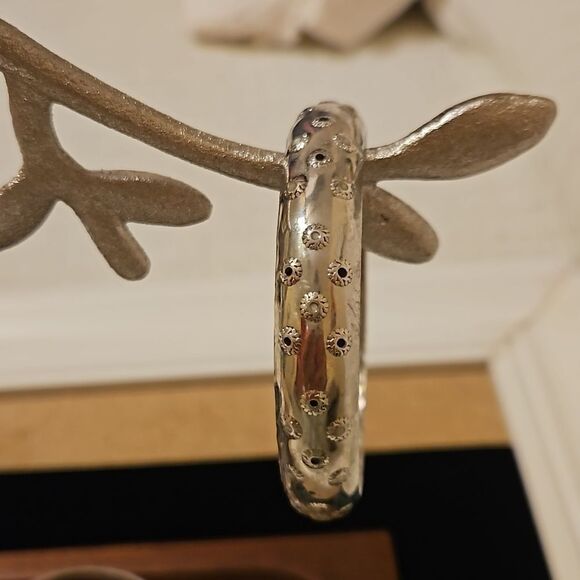 Lot of 4 silvertone bracelets - Picture 3 of 11